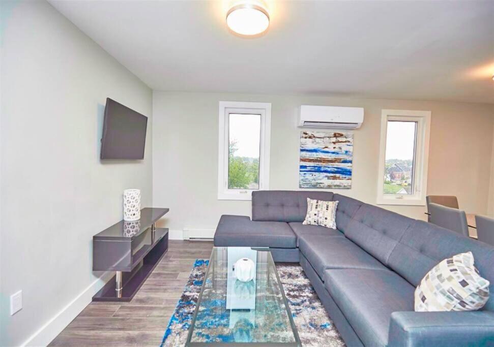 Luxury Boutique 2 Bedroom Condo - 1B photo 1