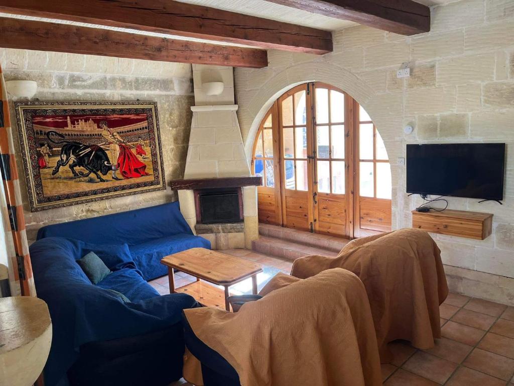 Farmhouse with Pool, Tas-Summiena Gozo photo 1