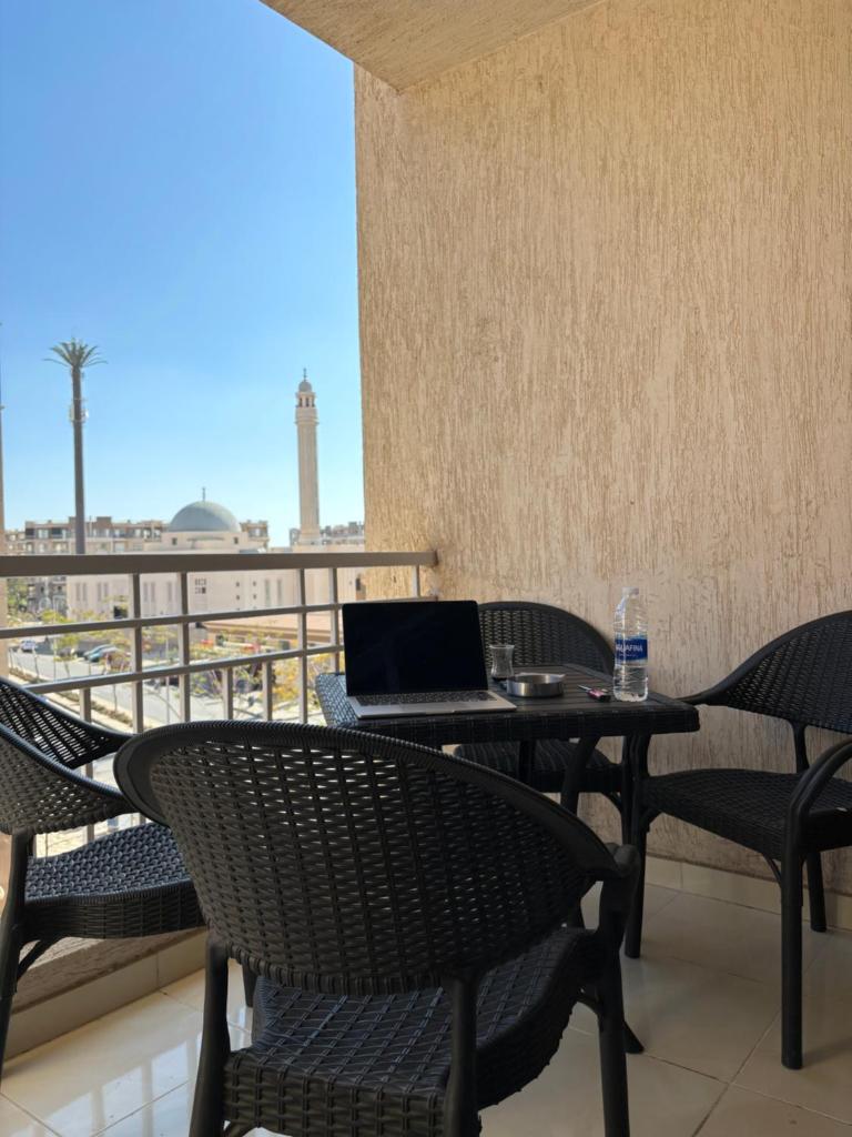 Luxury Inn: 2BR Amazing location in Madinaty B11 photo 1
