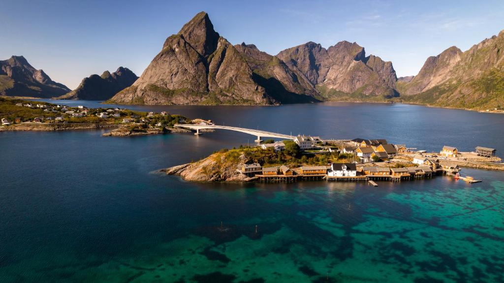 Superior Mountain View Lofoten photo 4