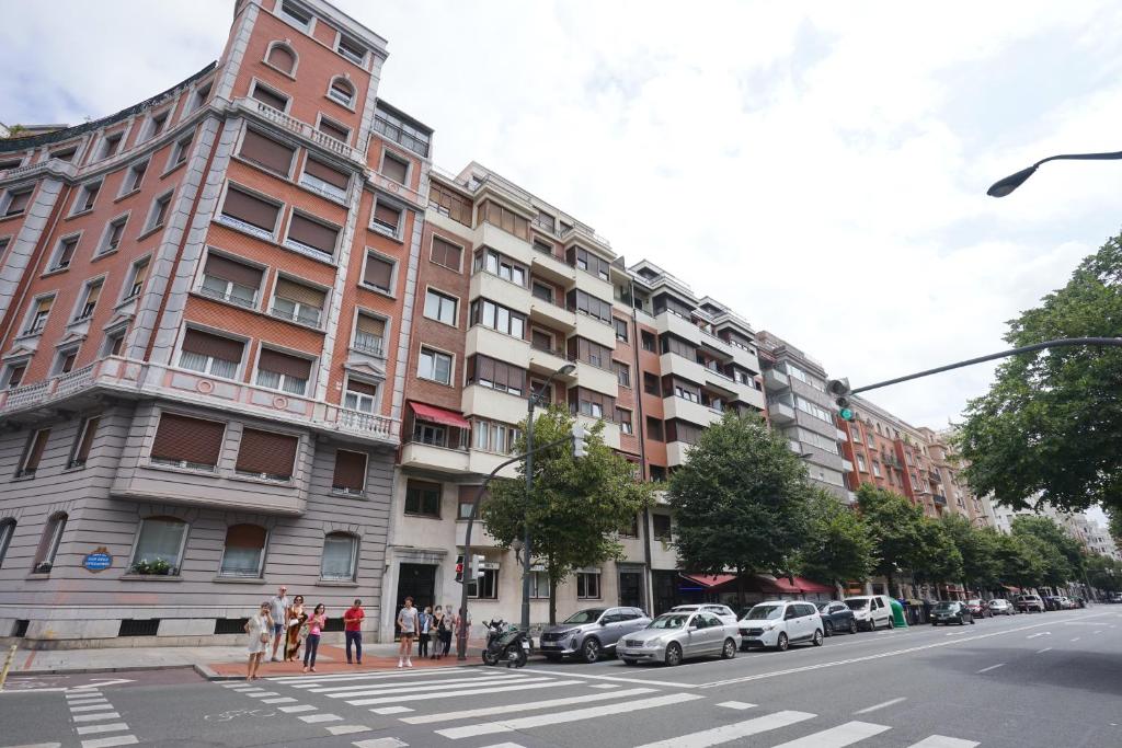 Bilbao ciudad del mundo arte teletrabajo y ocio, parking gratis photo 4