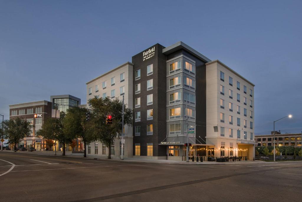 Fairfield Inn & Suites by Marriott Dayton image