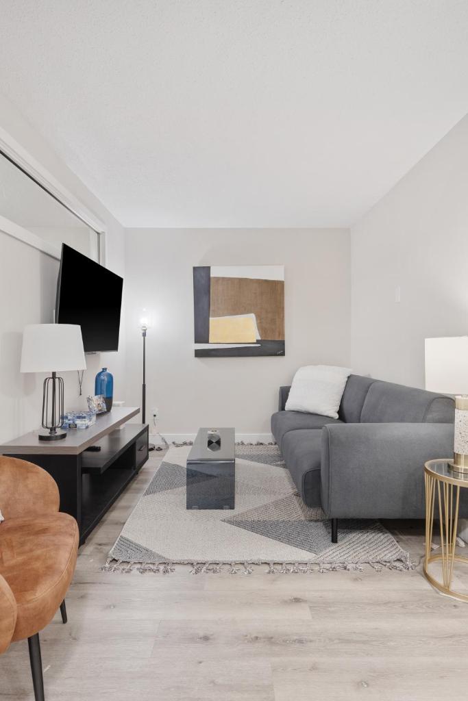 14 minutes from downtown, brand new home in Ottawa photo 1