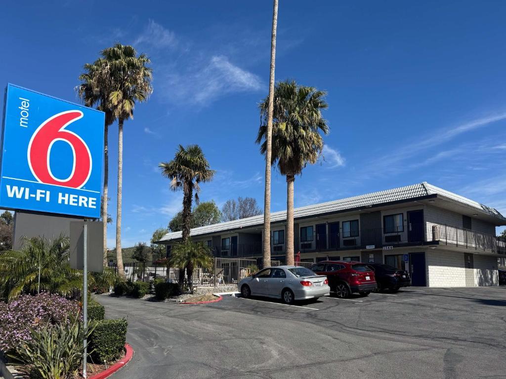 Motel 6 Simi Valley, CA image