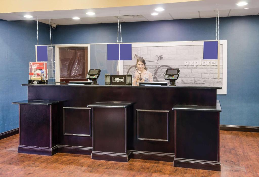 Hampton Inn Galax photo 3