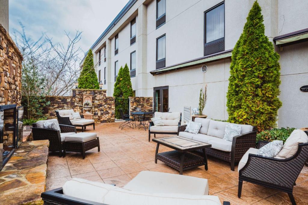 Hampton Inn Madison Huntsville Airport image