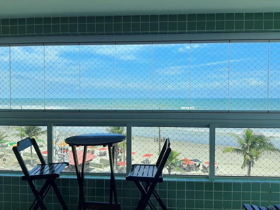 Belíssimo apartamento frente mar photo 3