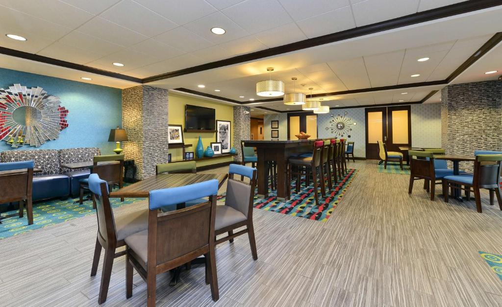 Hampton Inn Iowa City/University Area photo 4