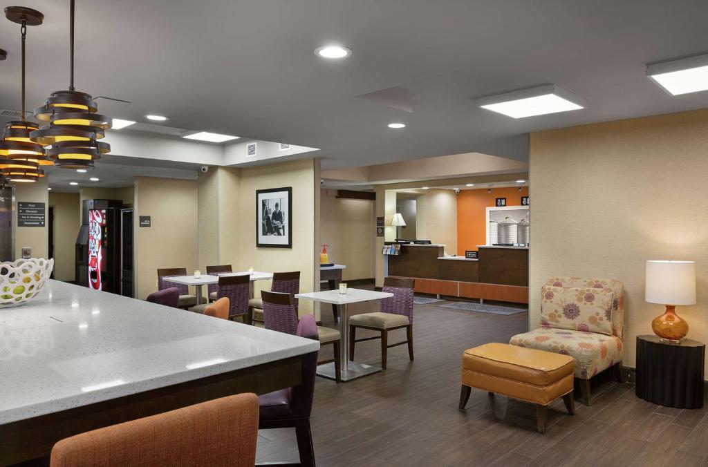 Hampton Inn Greenville/Travelers Rest photo 2