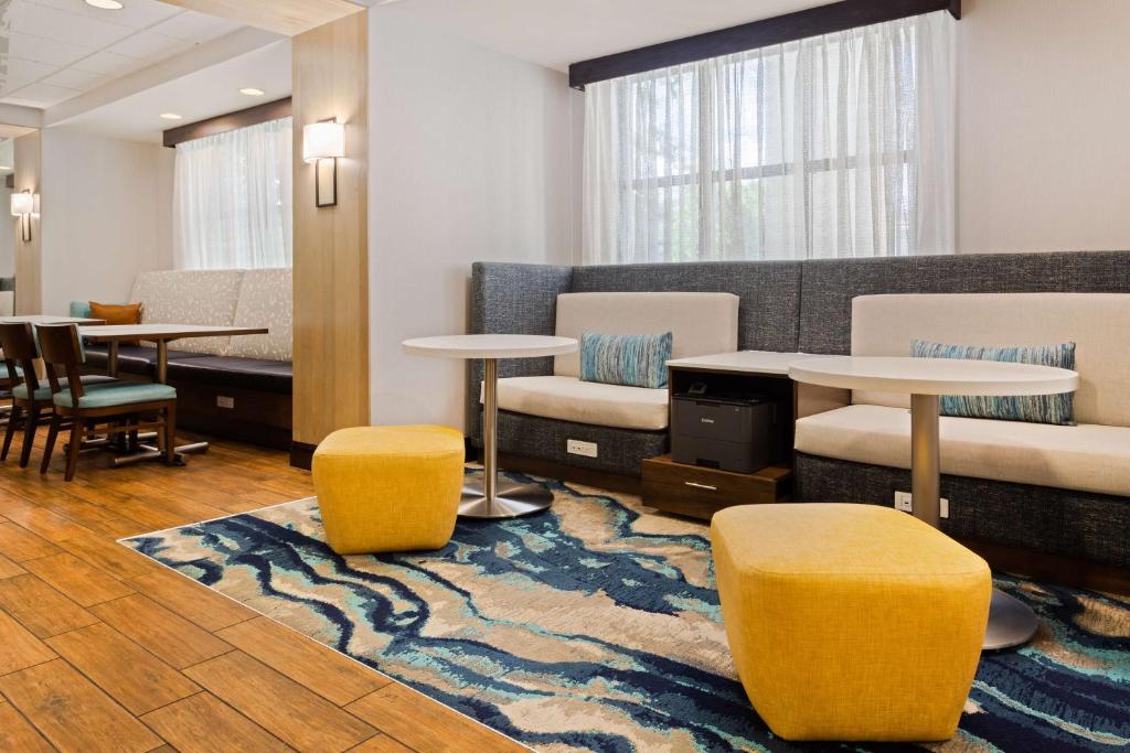 Hampton Inn Jacksonville-I-295 East/Baymeadows photo 2