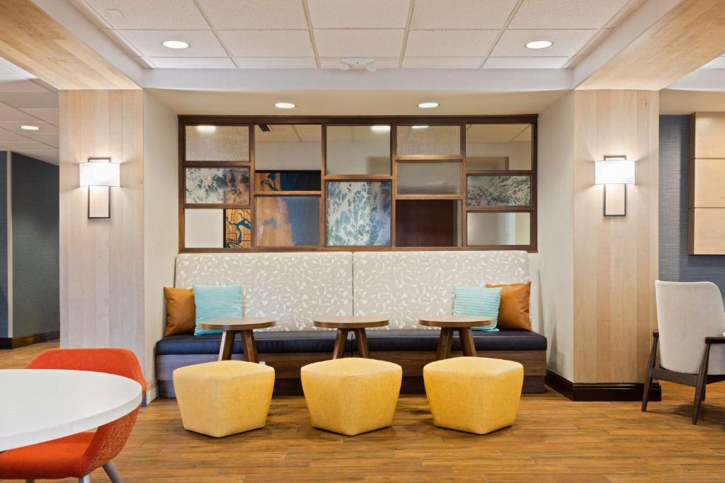Hampton Inn Jacksonville-I-295 East/Baymeadows photo 3