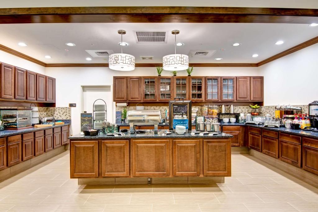 Homewood Suites by Hilton Greeley photo 4
