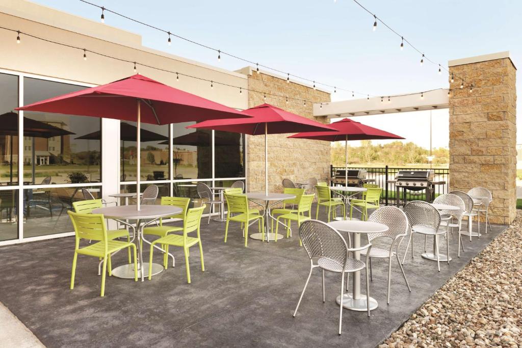 Home2 Suites By Hilton Iowa City Coralville photo 3