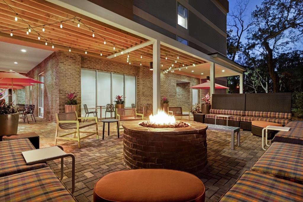 Home2 Suites By Hilton Fernandina Beach on Amelia Island, FL photo 1
