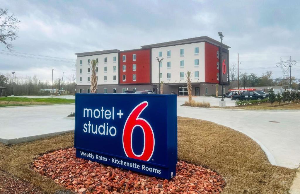 Motel 6 Gonzales, La - Baton Rouge/Geismar/Prairieville I-10 image