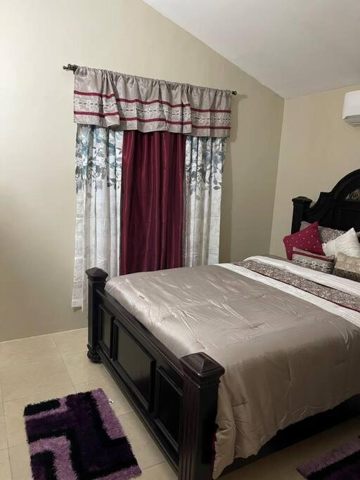 Cheerful Two-bedroom 1bath, WIFI, air conditioning photo 3