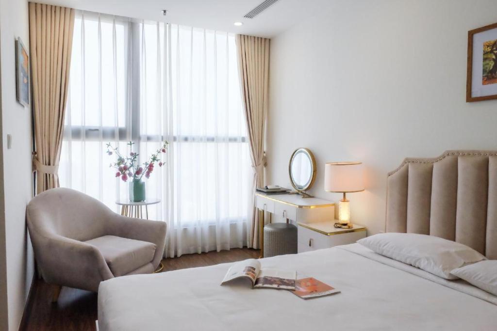 Vinhomes Westpoint Apartment - by Bay Luxury