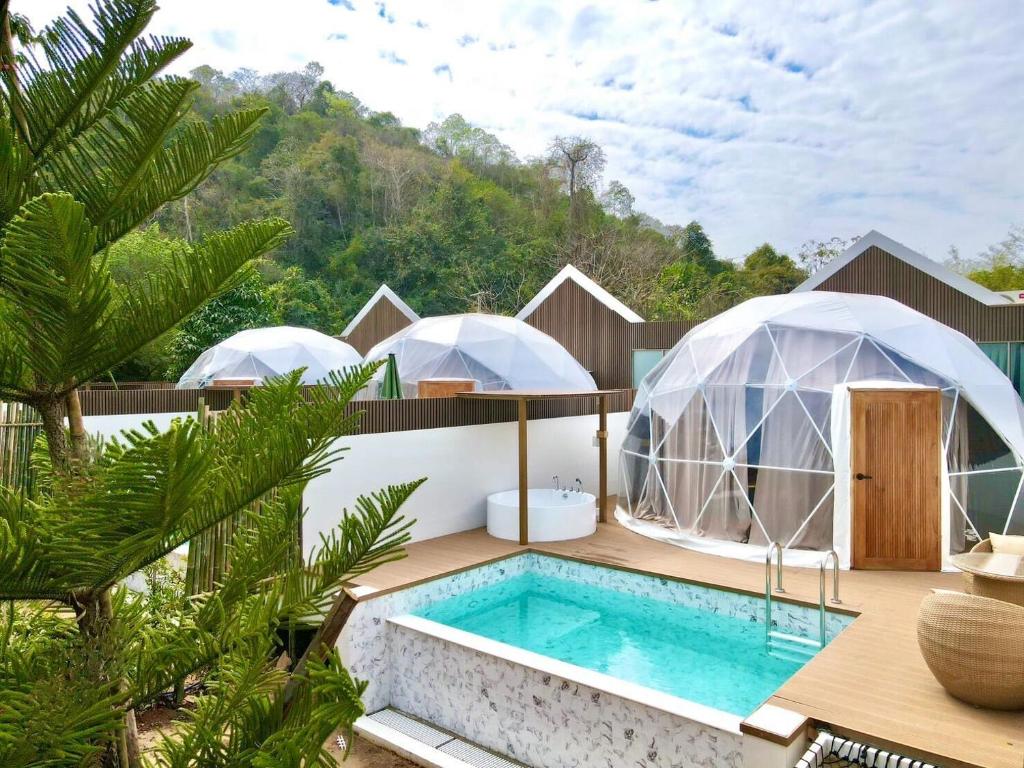 The X10 Hydra Dome Pool Villa KhaoYai Muji เขาใหญ่ - SHA Certified photo 1