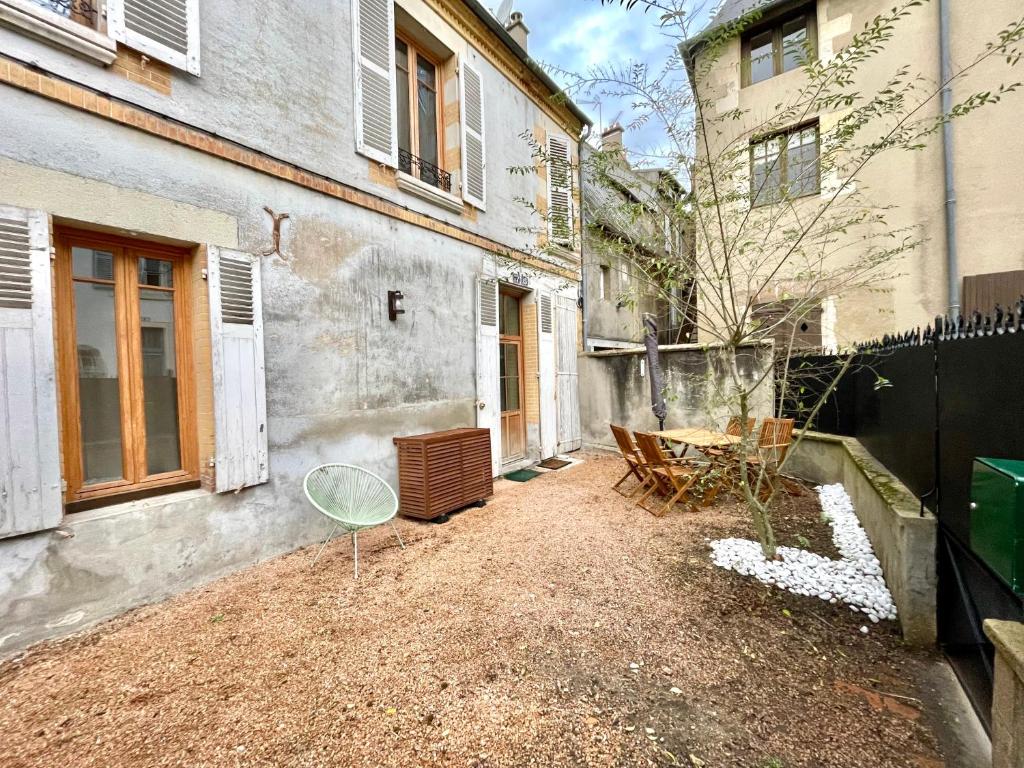 La Maison Des Cours - WIFI - Centre ville photo 1