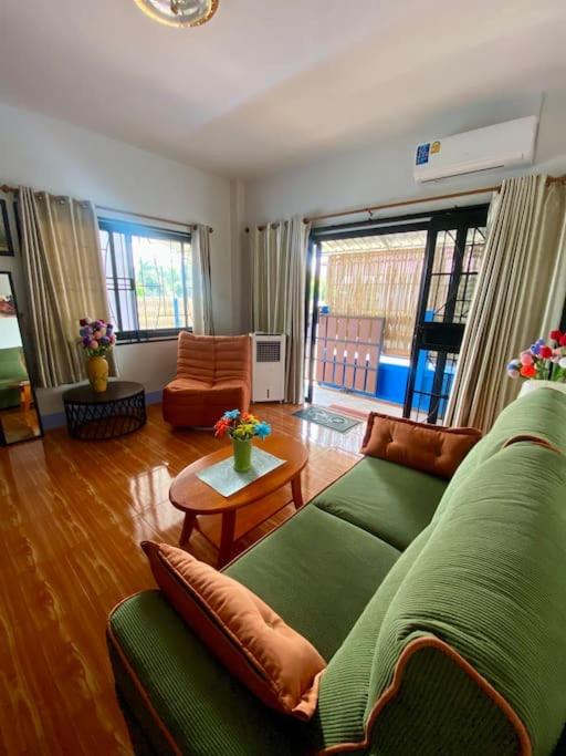 Bahamian Grove House photo 1