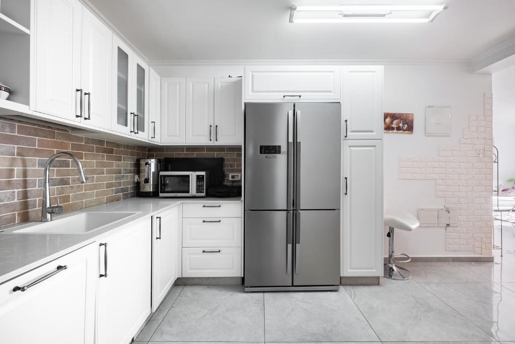 LuxuryApt/BestView/PerfectForFamilies/FreeParking photo 1