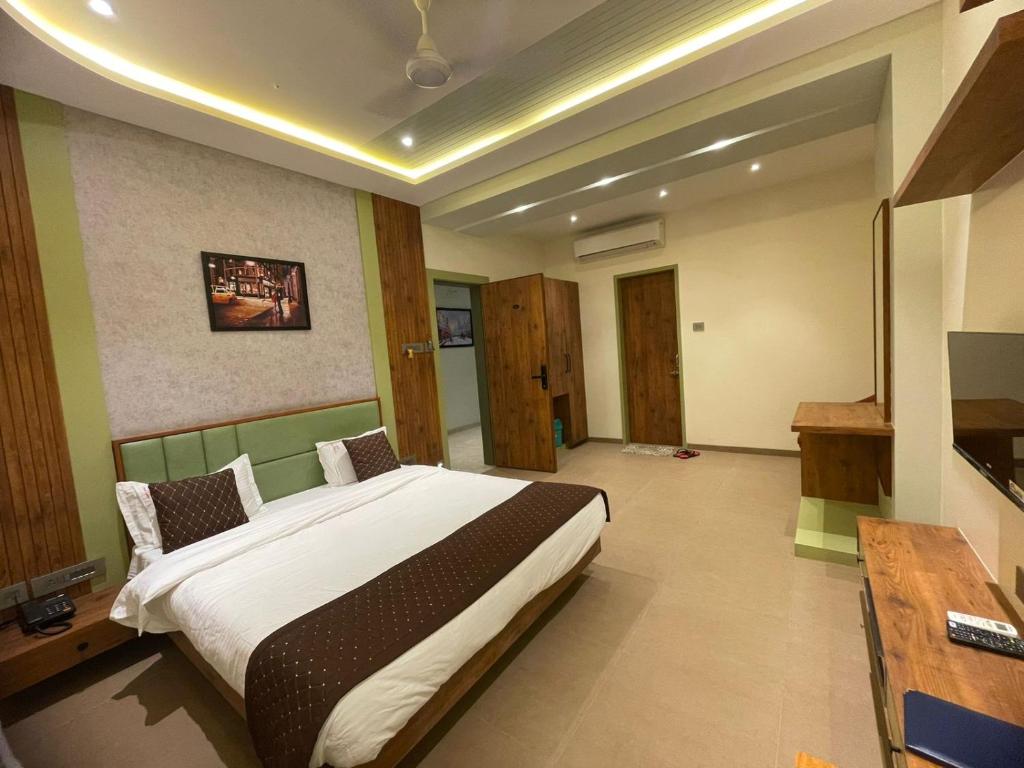 Hotel Amar Palace Ahmednagar photo 2