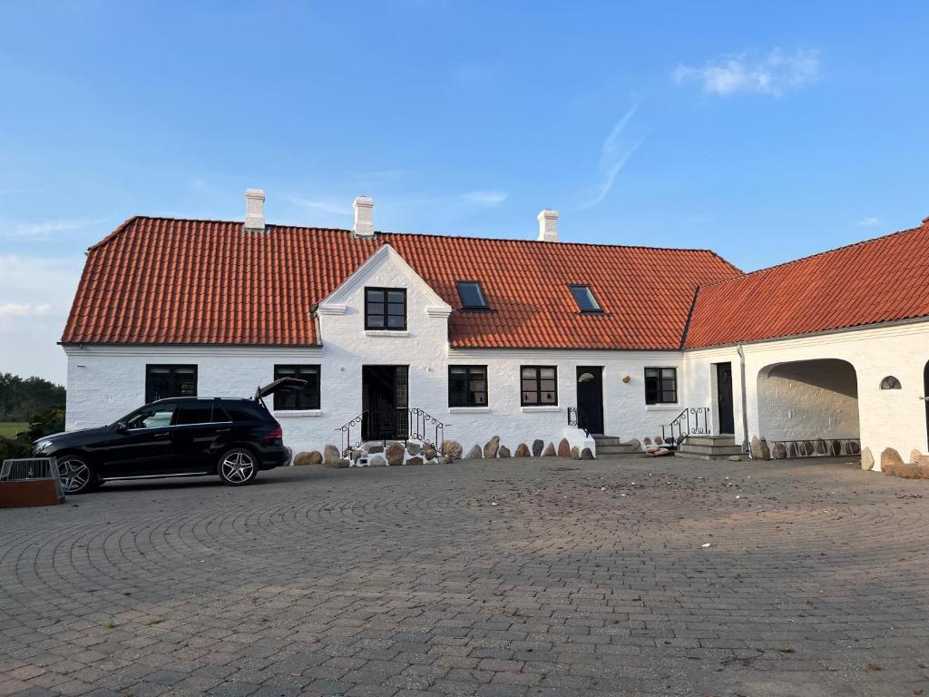 Oustrupgård photo 1