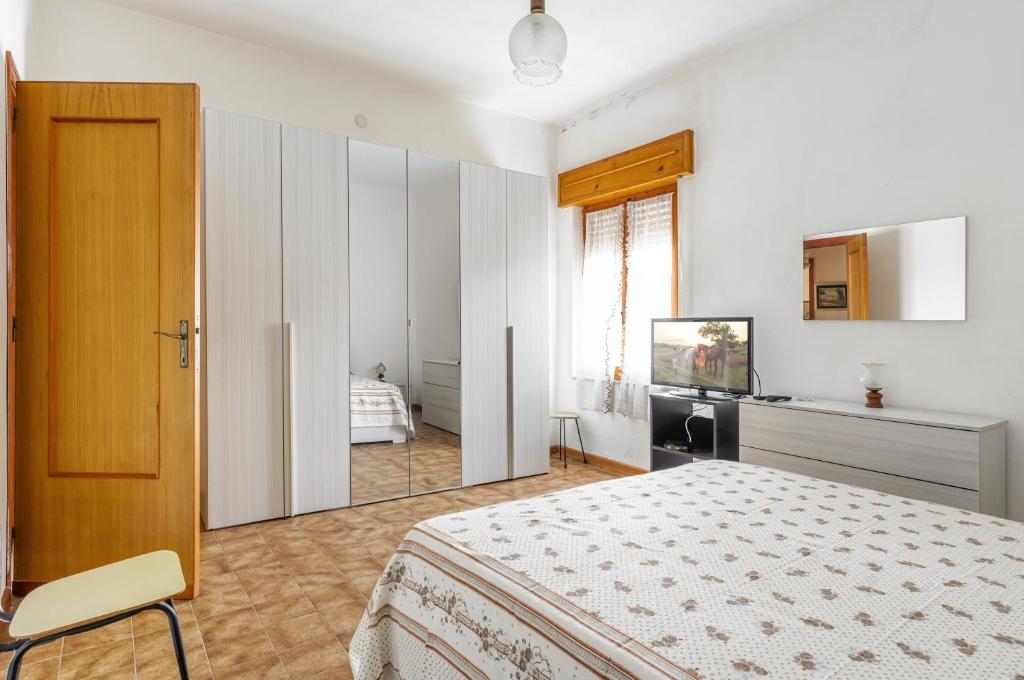 Spiaggia di Buggerru-Roomy Apartment with Balcony! photo 3