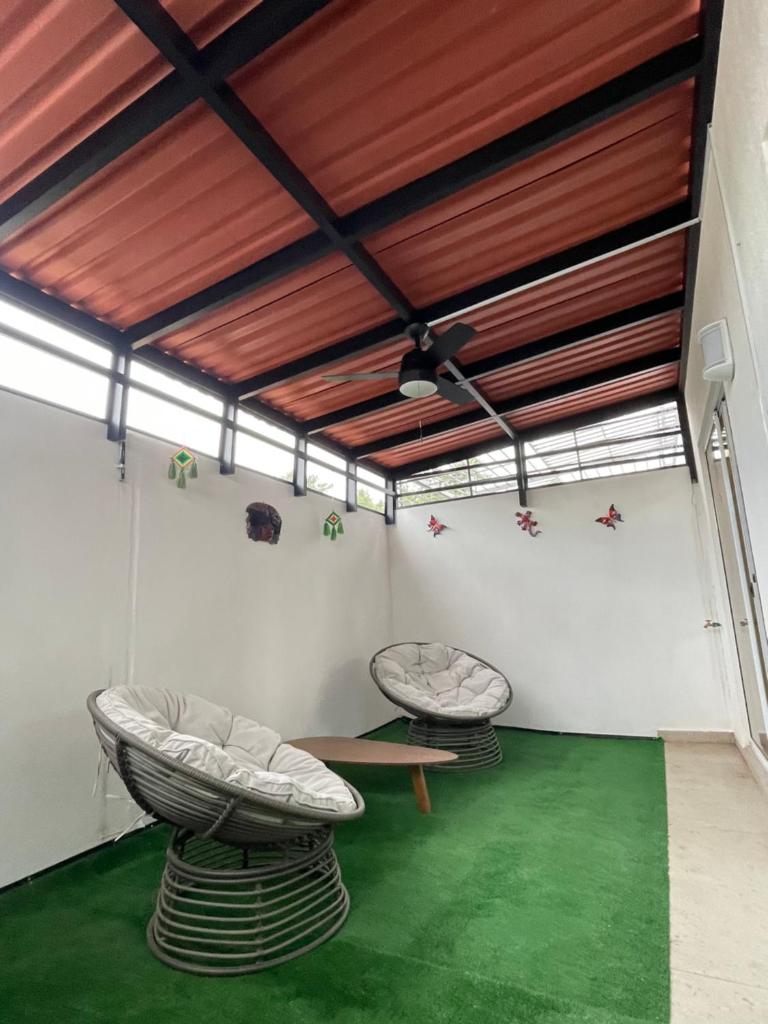 Bonita casa muy cómoda y con piscina photo 1