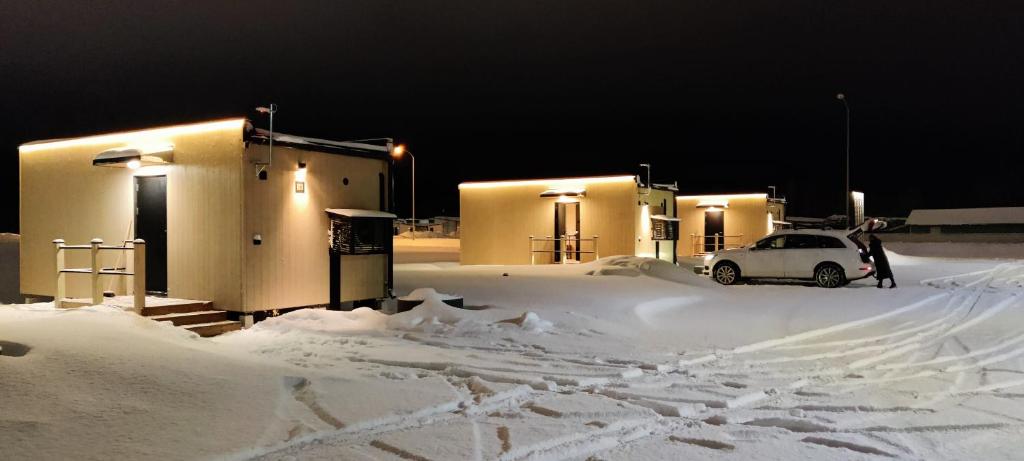 Hotel OmaBox - Ylivieska - Oma huoneisto saunalla photo 1