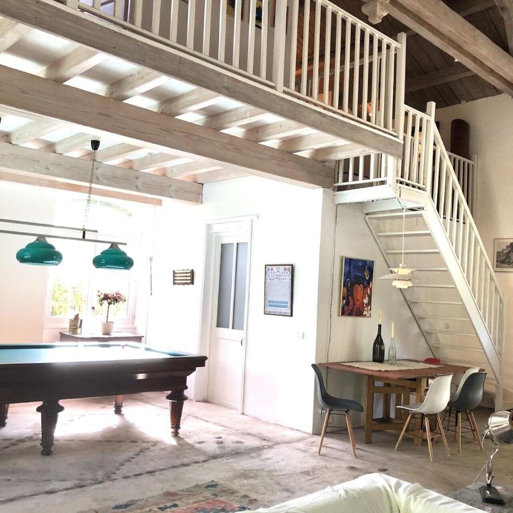 Grand loft avec piscine privée dans vielle gare photo 3