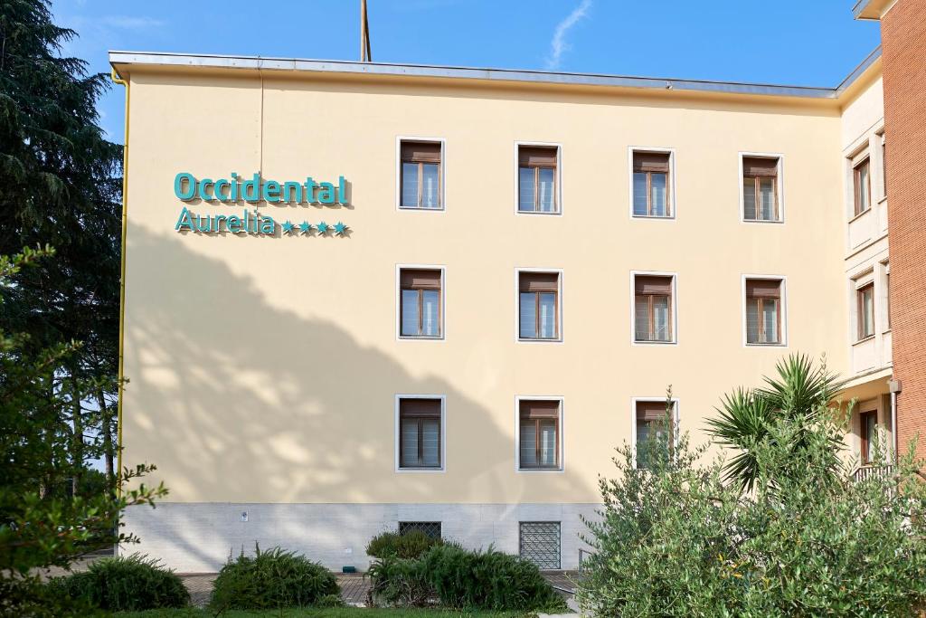 Occidental Aurelia photo 2