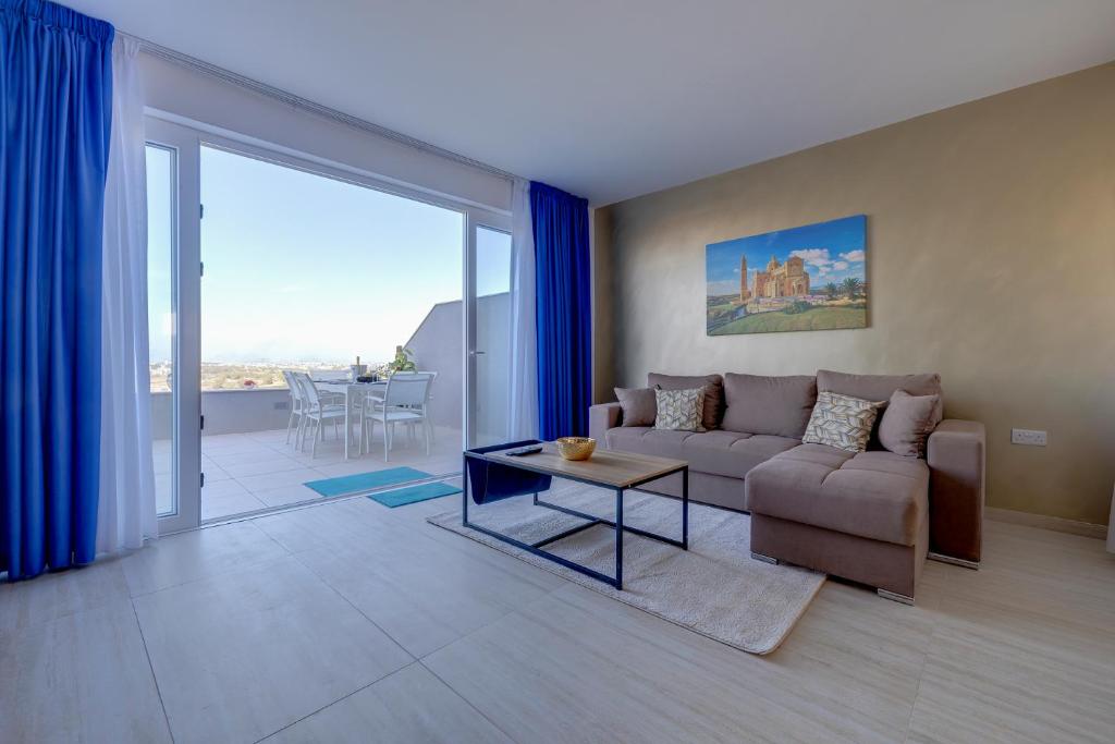 Salmar Court Holiday Apartments photo 1