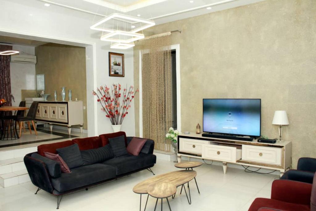 Ugo Homes