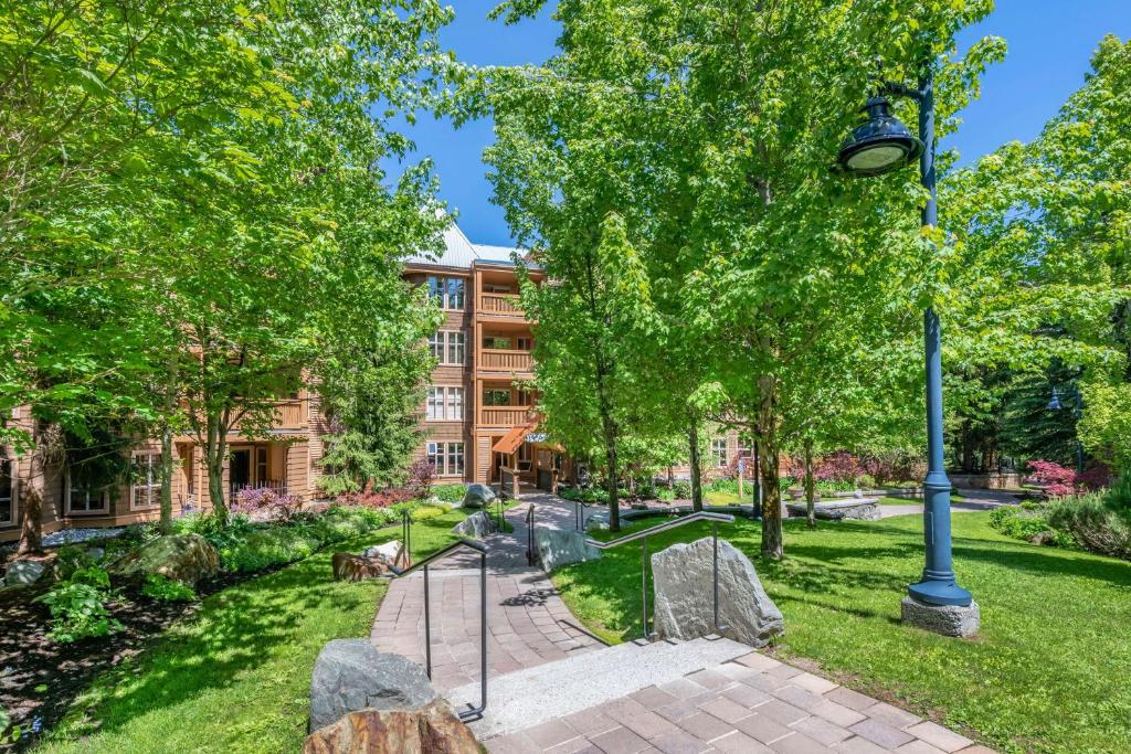 Hilton Grand Vacations Club Whistler photo 3