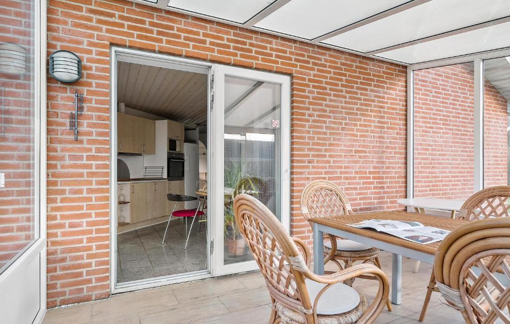 Stunning Home In Sydals With 4 Bedrooms And Wifi photo 3