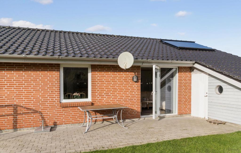 Stunning Home In Sydals With 4 Bedrooms And Wifi photo 4
