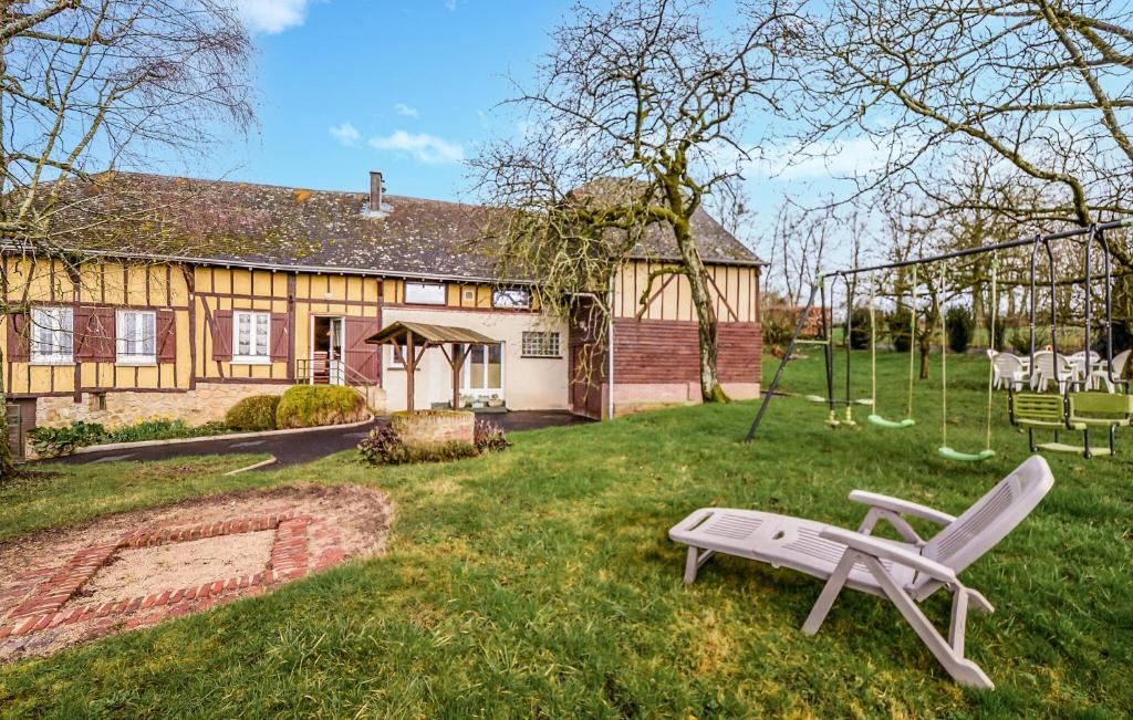 2 Bedroom Awesome Home In Rubigny photo 4