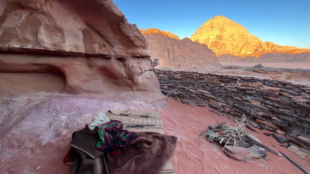Wadi Rum Happy photo 2
