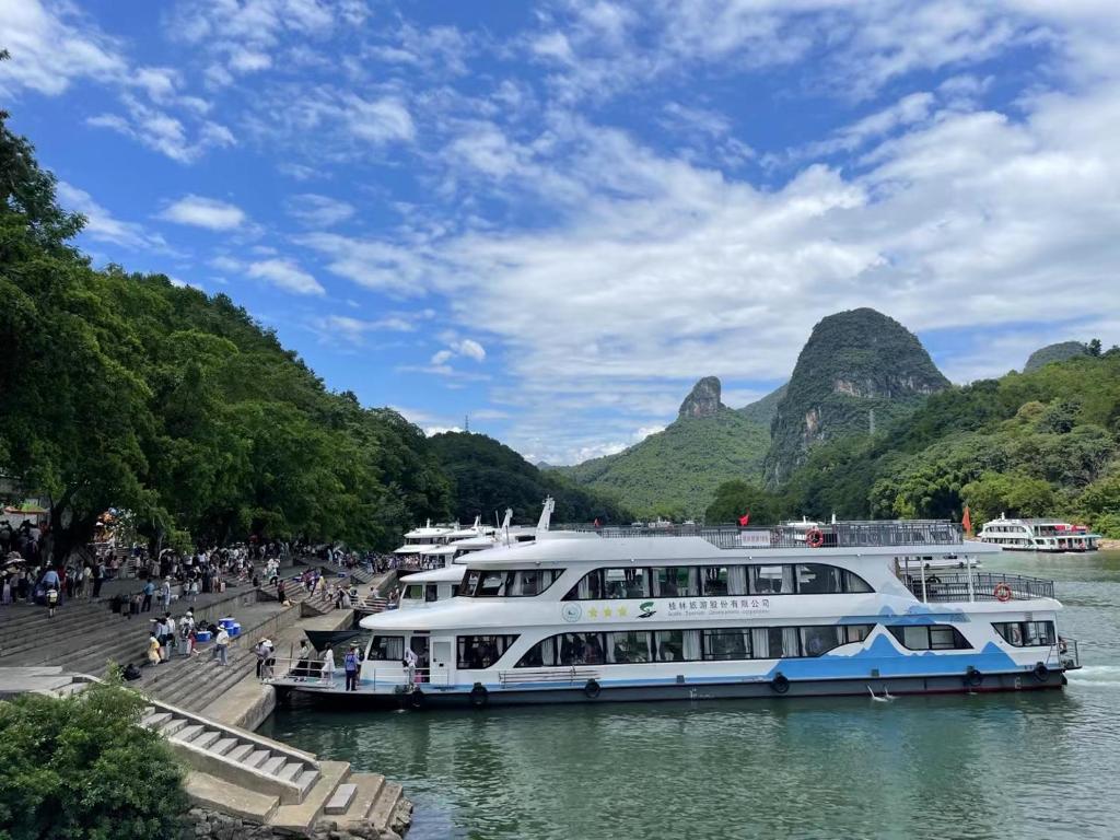Guilin Village Creek Inn photo 1