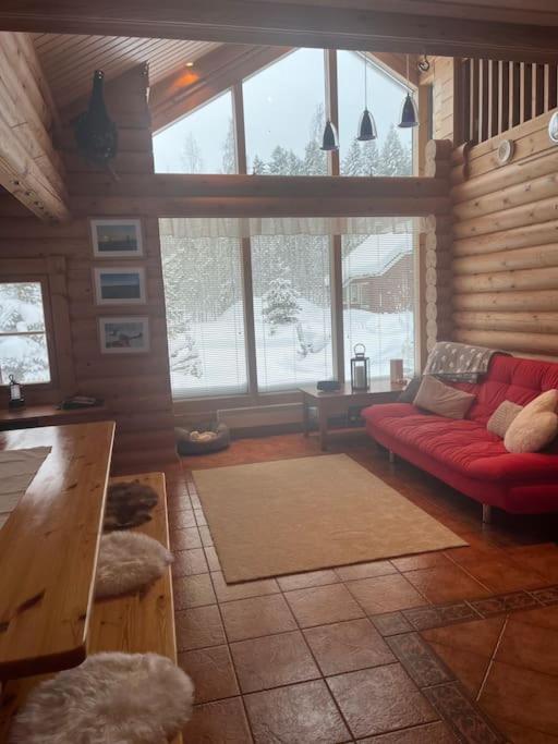 Holiday home with lake view and next to National Park