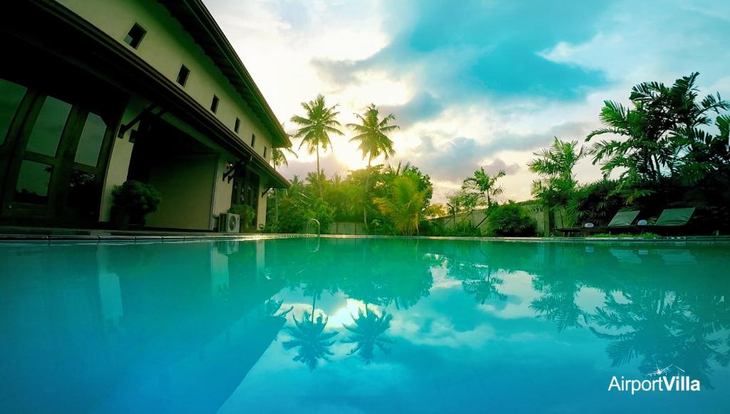 Airport Villa photo 1