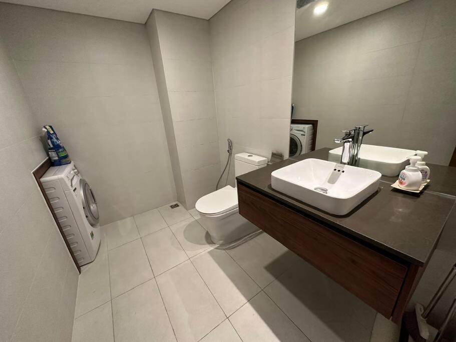 Duplex Apartment at PentStudio Westlake - 2H Homestay