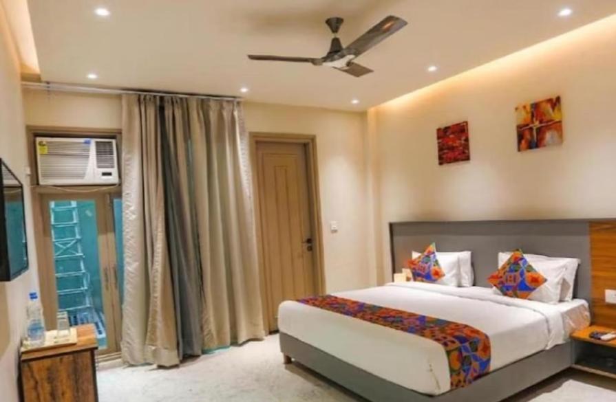 HOTEL GLOBAL CORPORATE NOIDA photo 4