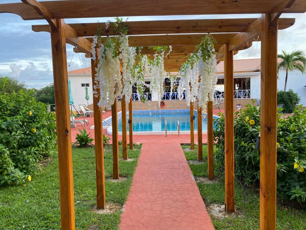 Point Salines Hotel Apartment 1 photo 2