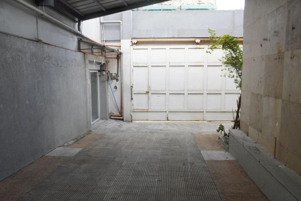 Makati Altean Apartment (Maura Room) photo 2