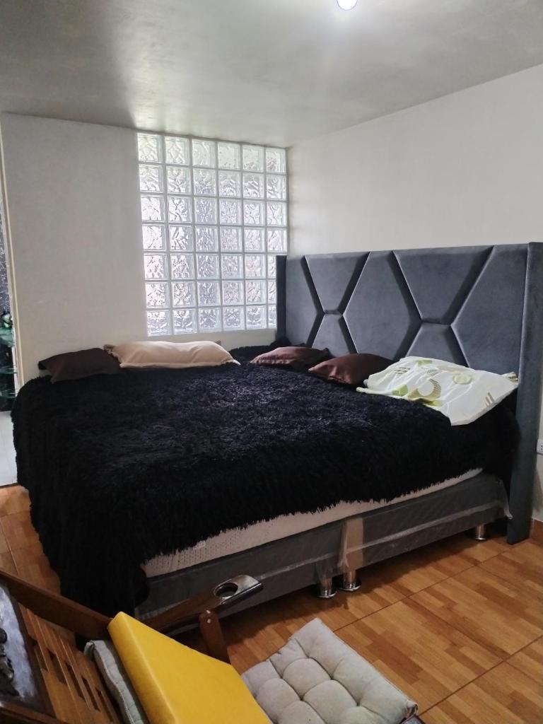 Habitación con jacuzzi y amoblado
