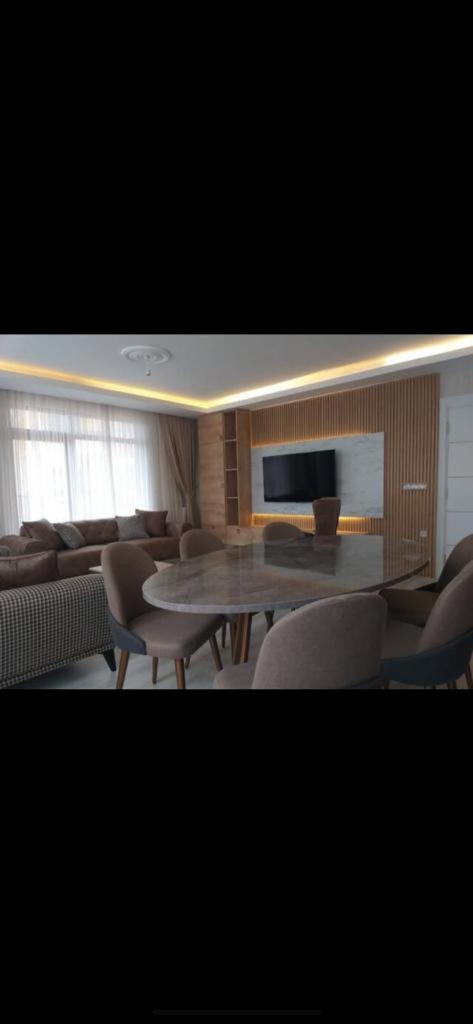 Fancy 3 bedroom Apartment super deluxe Furniture photo 1