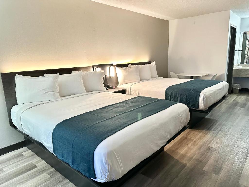 Studio 6 Suites Louisville, KY – Airport/Expo Center image