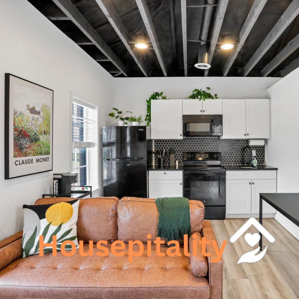 Housepitality - The City View Suite image